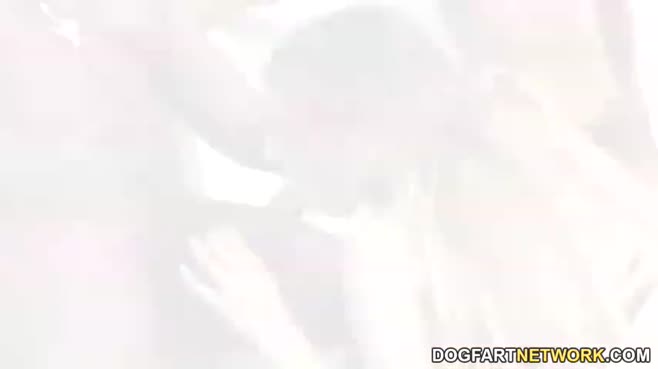 Толпа накачанных негров с огромными членами устроила для шлюшки групповой трах в стиле гангбанг